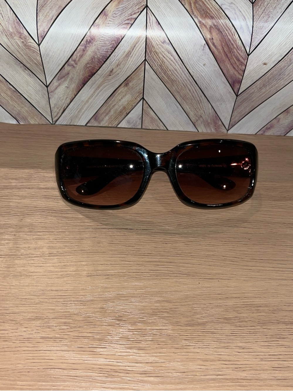 American EagleTortoiseshell Brown Gradient Sunglasses